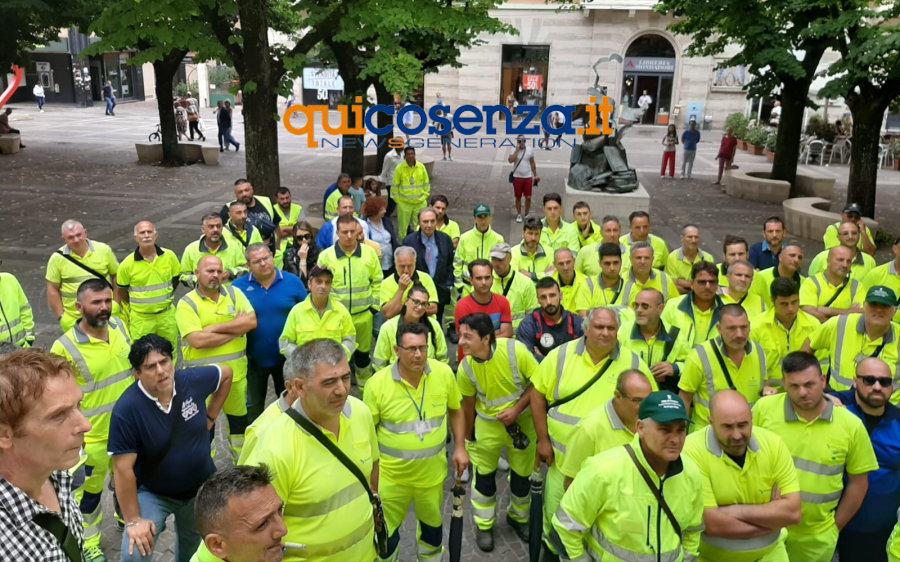 Ecologia Oggi protesta operai1