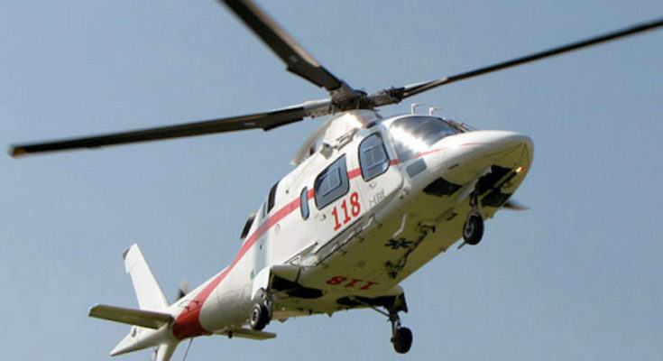 Elicottero in volo elisoccorso 735x400 2
