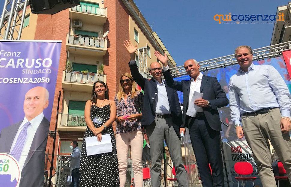 Cosenza, Letta "Con la Bruni e Caruso siamo vicini alla svolta. Pd unica alternativa" 51 Enrico Letta Cosenza