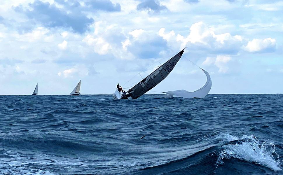 Essenza Nature Med vincitrice della regata in un momento della gara