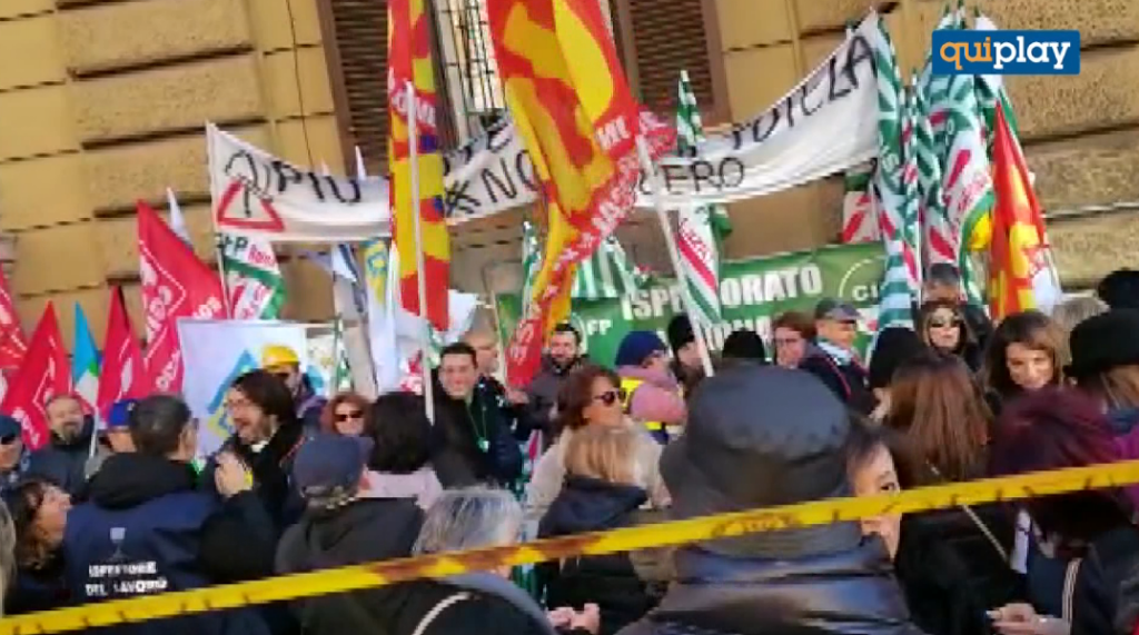 Ispettorato del lavoro in protesta. A Roma anche una delegazione di Cosenza 1 FOTO INL 1
