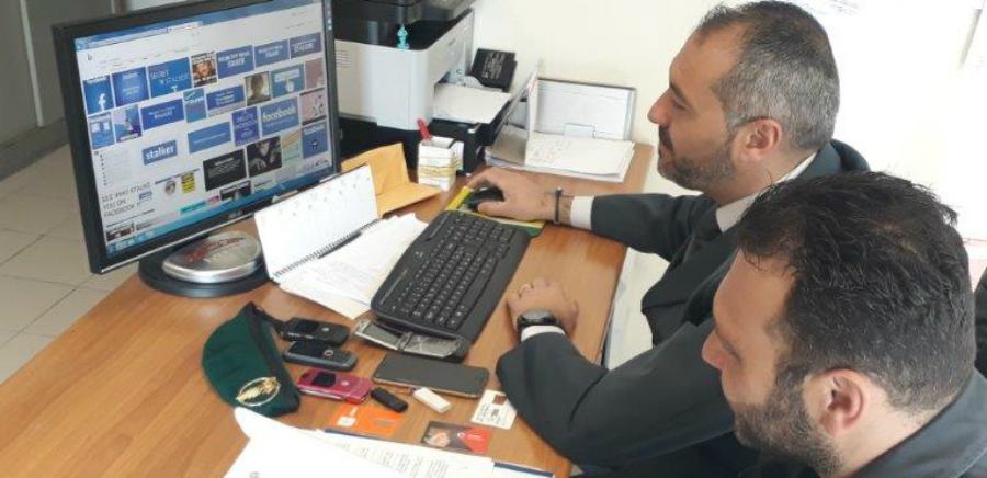 Stalker 58enne in manette nel Cosentino, postava immagini porno delle vittime 53 Finanza stalker facebook