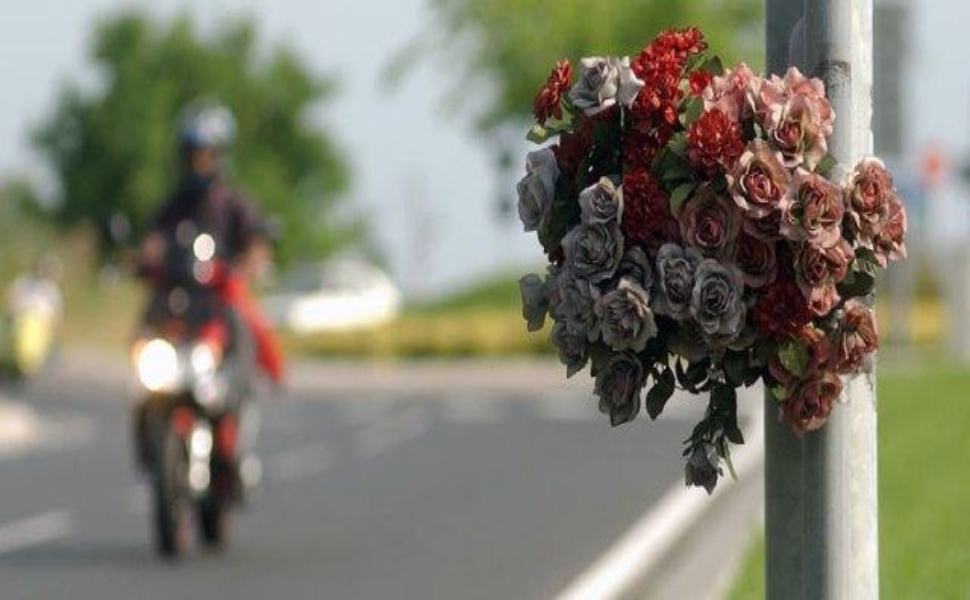 Fiori Vittime Strada 1