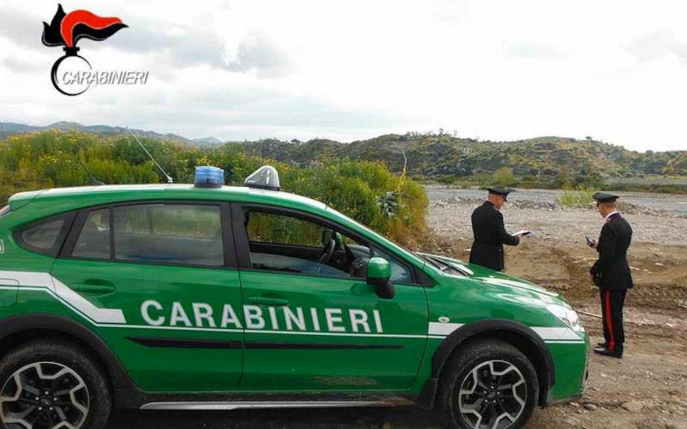 Scoperti altri illeciti ambientali. Reflui fognari sversati nel terreno, sequestrate 6 vasche 51 Forestali 3