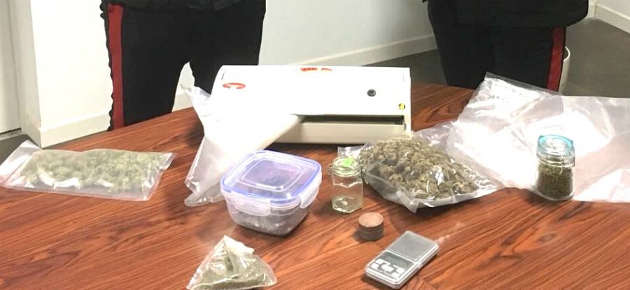 Spaccio all'Unical, studenti pusher in manette 53 Foto Carabinieri Rende piccola