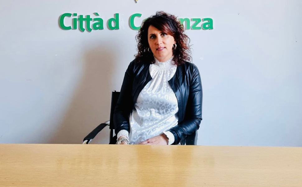 Cosenza, Lucanto su buoni spesa: "convocazione urgente commissione Welfare" 51 Foto consigliera Lucanto