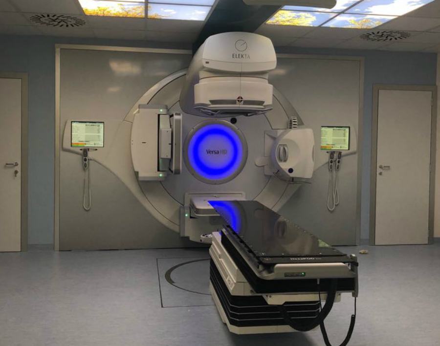 Tumori, a Cosenza il nuovo acceleratore per i trattamenti di radioterapia di altissima precisione 56 Foto2 1