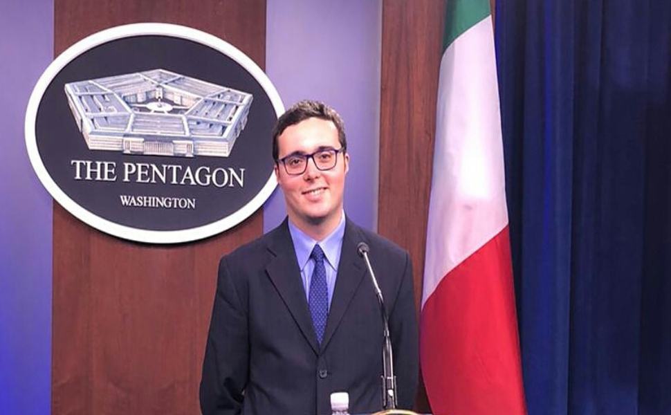 Giovane si avvia alla carriera diplomatica. Plauso di Caruso: "un cosentino di valore" 51 Francesco Guarascio