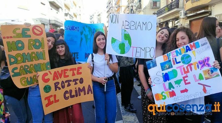 Le proposte di Fridays For Future alla Regione "la Calabria vuole tornare a respirare" 55 Friday for future