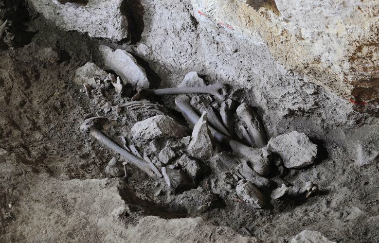La scoperta: ritrovati resti umani di 14mila anni fa nella Grotta di San Lorenzo Bellizzi 57 GROTTA DI PIETRA SANTANGELO