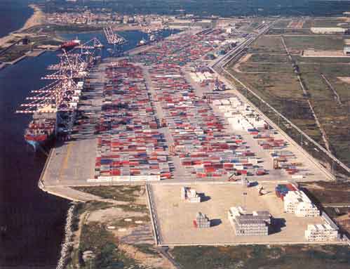 Porto Gioia Tauro, proclamato uno sciopero dei lavoratori per il prossimo 22 agosto 206 Gioia Tauro Porto1
