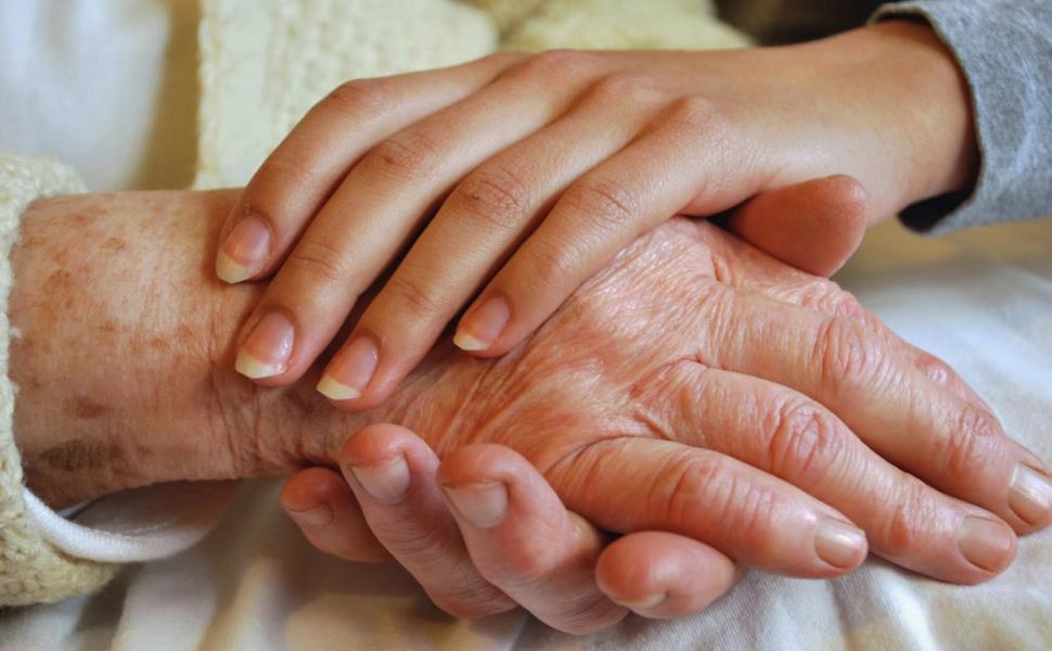Cosenza, "welfare leggero" dei giovani ACLI contro la solitudine di 2mila anziani 51 Giovani anziani