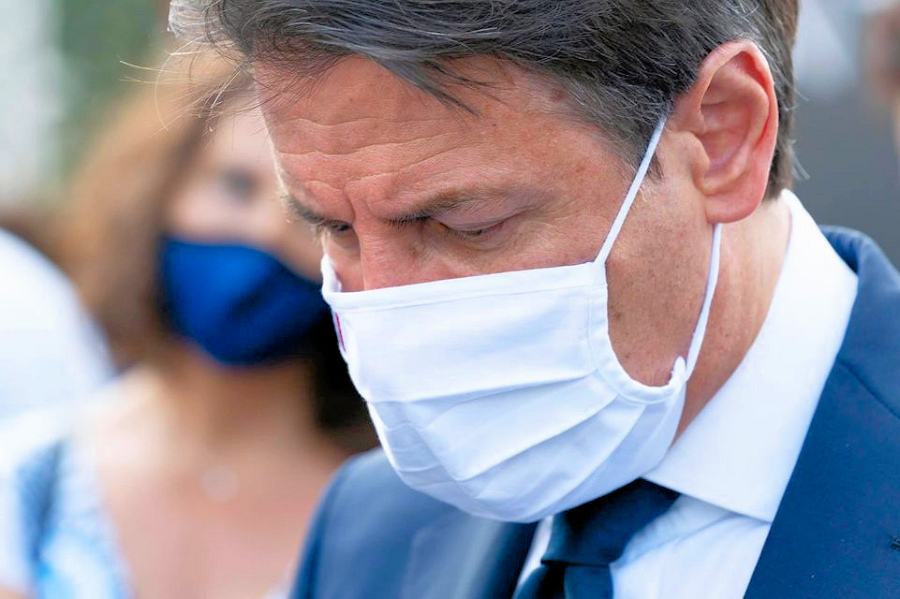 Stretta di Natale, verso la zona rossa nei festivi e prefestivi dal 24 al 7 gennaio 53 Giuseppe Conte 20