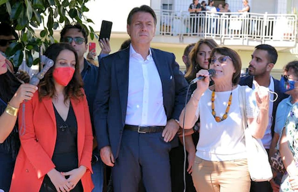 Conte a Corigliano Rossano: "Nessun euro sarà deviato al Nord. Favorevoli al Green Pass" 65 Giuseppe Conteok