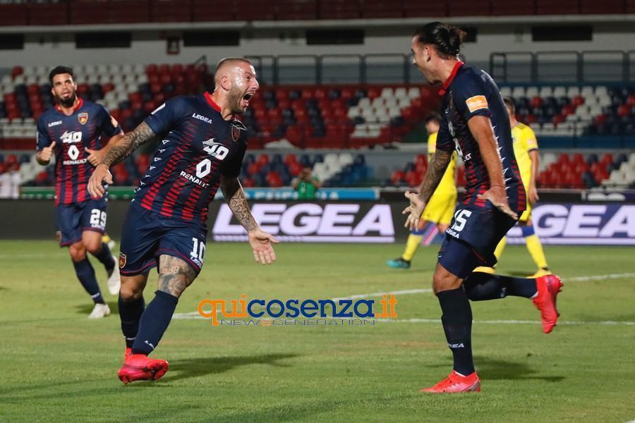 L'ex Asencio punisce il Pisa al 93' e tiene ancora in vita il Cosenza. Play-out a -1 71 Goal Carretta