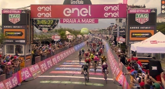 Giro d'Italia e 'navi dei veleni', lettera al direttore Rai: "Come è stato assunto il giornalista?" (AUDIO) 51 Gro 2 1
