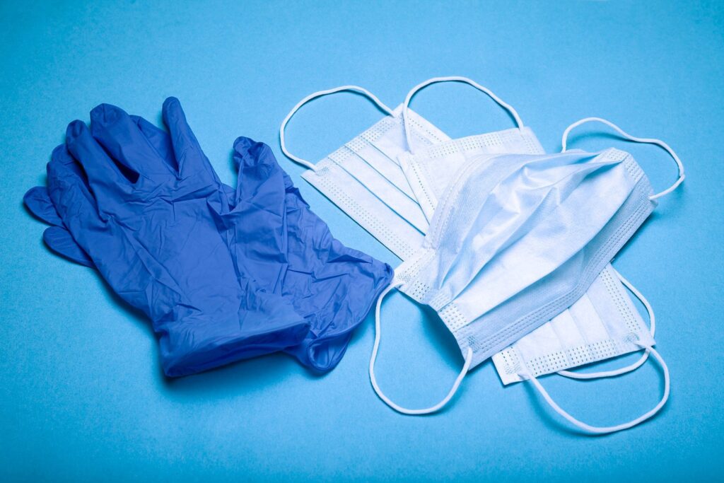 Guanti e mascherine 1 1