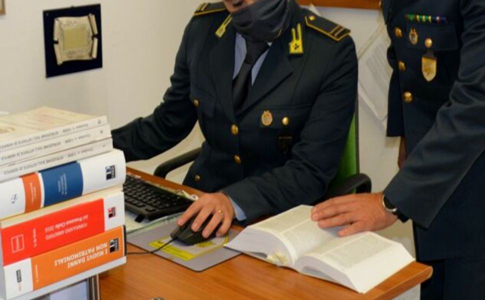 Colpito il patrimonio di un pregiudicato, sequestrati beni per 154mila euro 51 Guardia di finanza 1 9