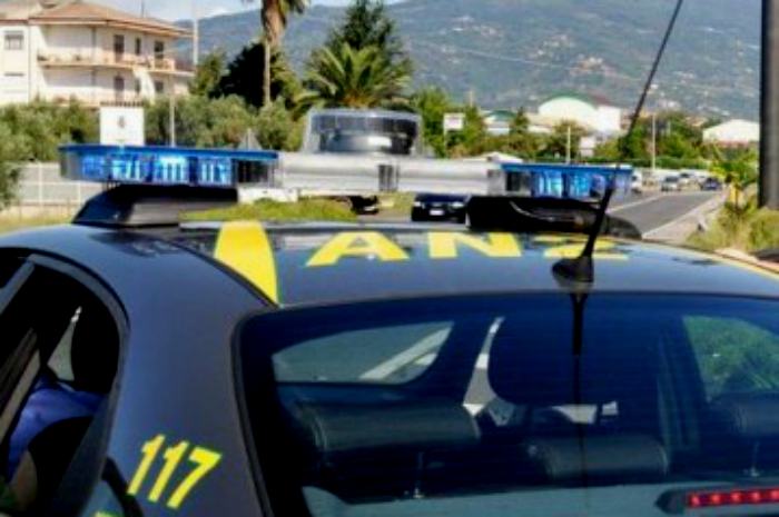 Interdetto per bancarotta e peculato continuava a gestire le sue aziende, arrestato 188 Guardia di finanza di Lamezia Terme
