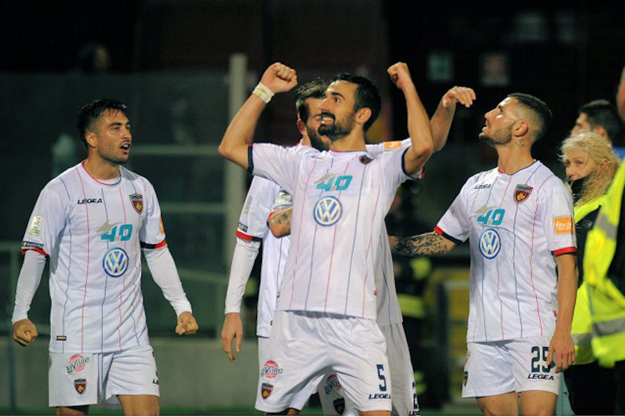 L'uomo derby e della rimonta a Verona. "Ricky" Idda rinnova fino al 2021 56 IDDA