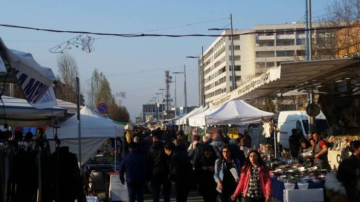 La Guardia di Finanza setaccia la Fiera di San Giuseppe, ambulanti in protesta 51 IMG 20170316 WA0011