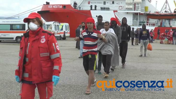 migranti-sbarco-corigliano