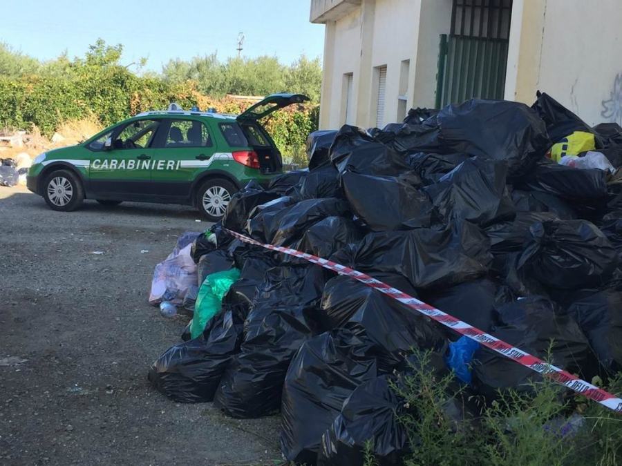 Discarica abusiva nell'ex mattatoio comunale, area sotto sequestro 66 IMG 20180903 WA0012