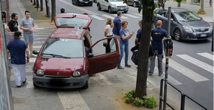 FOTONOTIZIA - Cosenza: tampona un'auto e fugge facendo perdere le proprie tracce 51 IMG 1148