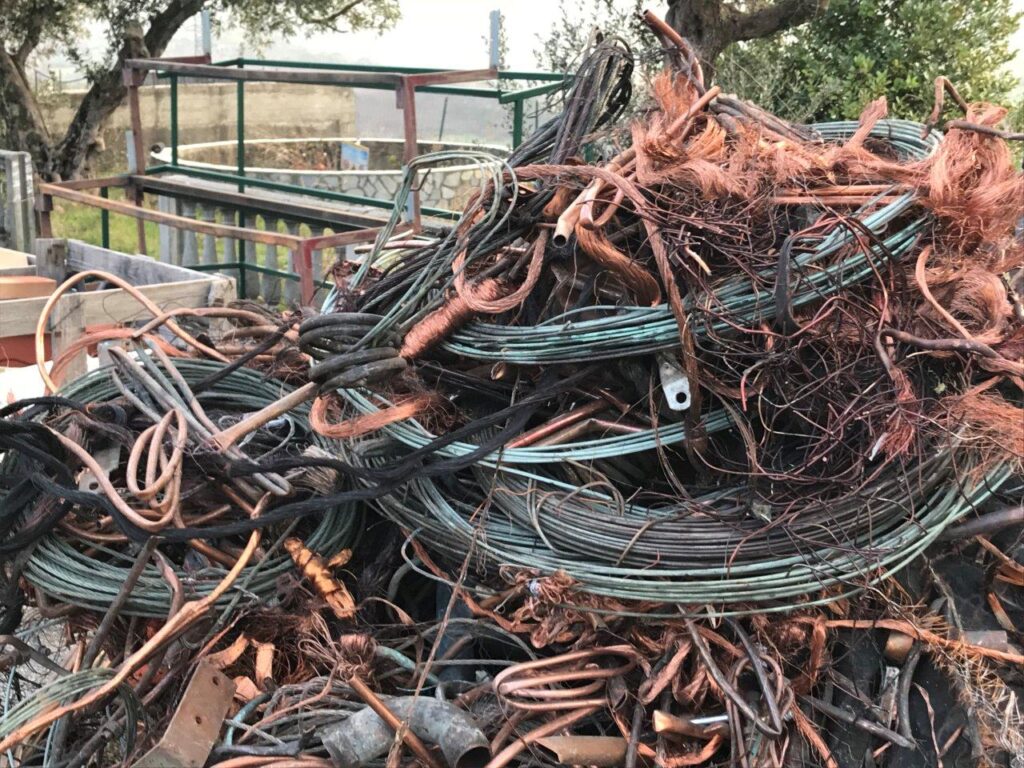 Sequestrati 8.200 kg di rame del valore di 45mila euro, nascosto in un autocarro (FOTO) 4 IMG 2819