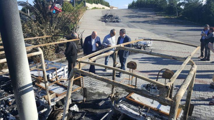 Auto elettriche date alle fiamme, Oliverio promette: "Le riavrete" (FOTO) 59 auto elettriche gerace