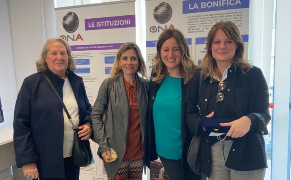 Cosenza, Funaro all'iniziativa di ONA: "dare compiutezza al Piano Amianto Comunale” 51 Il Vicesindaco Maria Pia Funaro con i familiari del geologo Falco