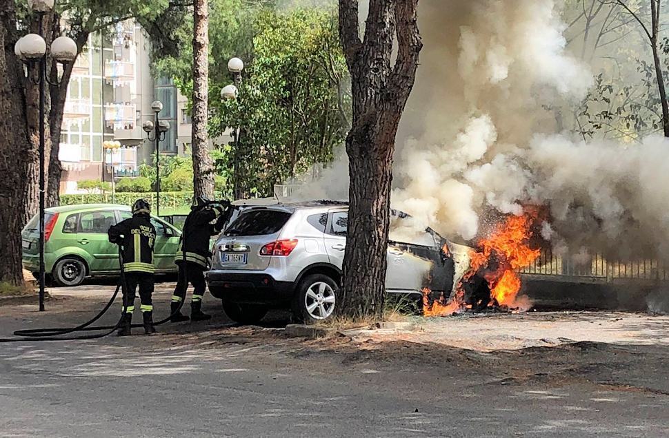 Incendio auto Rende 1