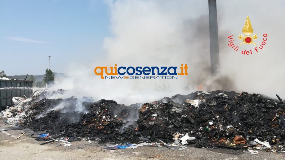 Incendio rifiuti1