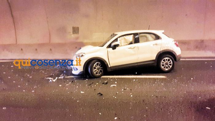 Incidente sull'Autostrada A2 nella galleria "Monaco": traffico bloccato 53 Incidente 1 3