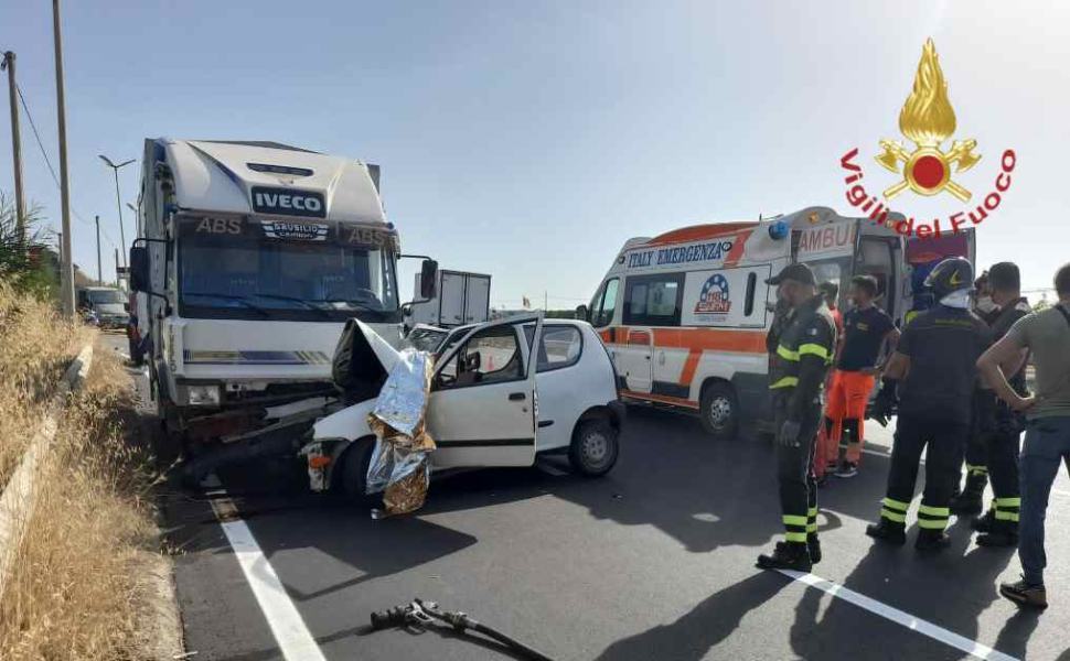 Incidente 600 contro camion 01