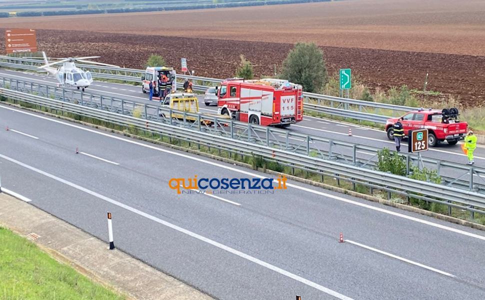 Incidente sull'A2: donna ferita ed elitrasportata all'ospedale di Cosenza 51 Incidente A2 Altomonte