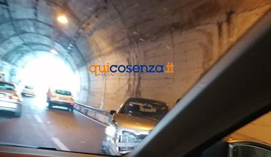 Incidente nella galleria doppia tra Paola e Cosenza. Un ferito lieve 51 Incidente Mare1