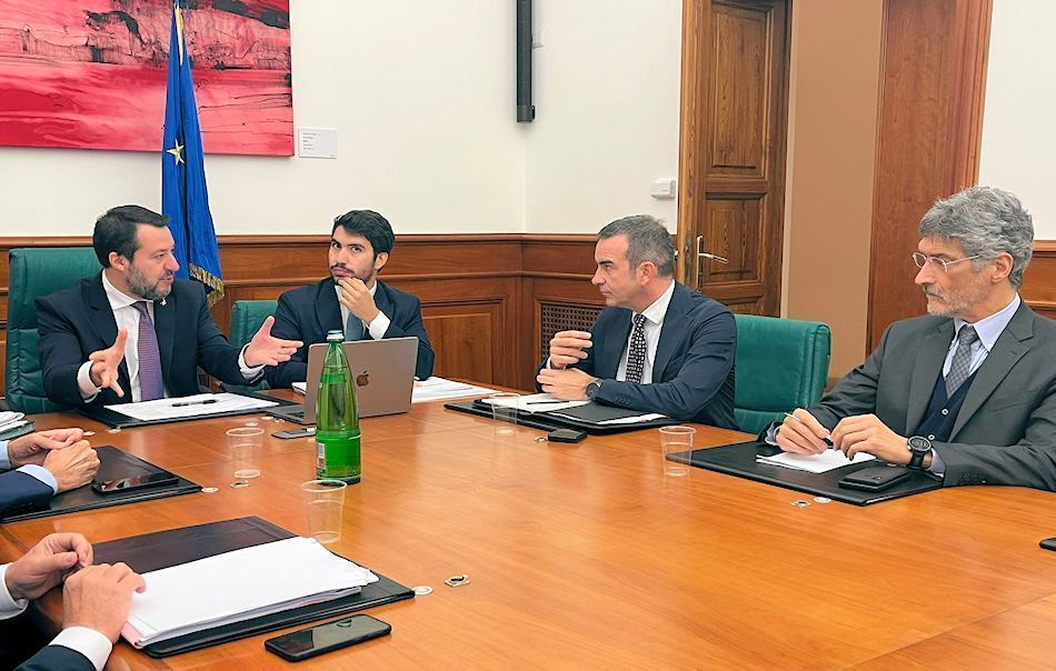 Ponte sullo Stretto "opera prioritaria". Regia permanente su 106 Jonica e Alta velocità 51 Ponte sullo Stretto Incontro