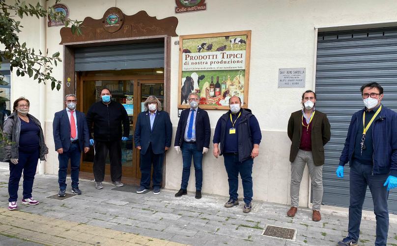 Rotary Club Corigliano-Rossano "Sybaris" dona prodotti alimentari 59 Iniziativa Rotary