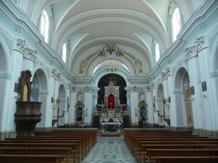 Interno della chiesa di San Biagio Serra San bruno