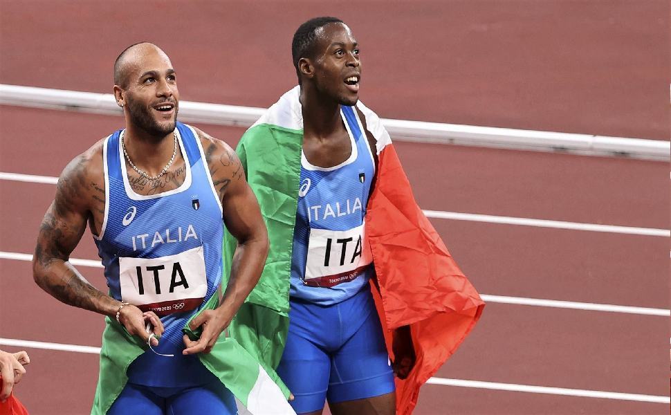 Jacob e Desalu con il tricolore dopo limpresa di Tokyo