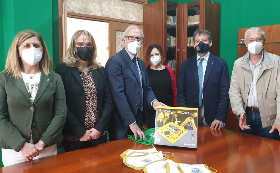 Lions Club Castello Svevo dona impianto Karaoke al carcere di Cosenza 51 Karaoke donato al carcere di cosenza lions club castello svevo