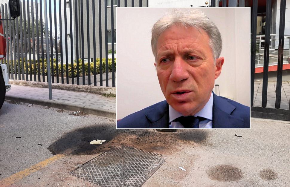 La Regina Rende uomo si da fuoco