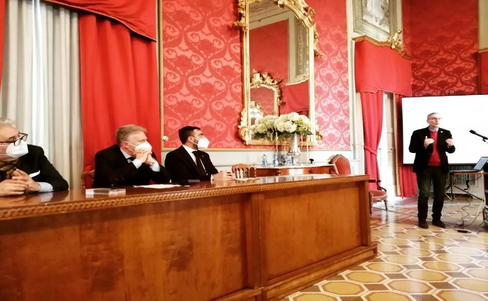 Laghi alla presentazione del nuovo sito web dell'ASP: "ben fatto. Ora assunzioni" 51 Laghi alla presentazione del sito ASP Cosenza 1