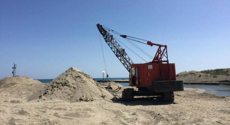 Laghi sibari escavatore 735x400 1