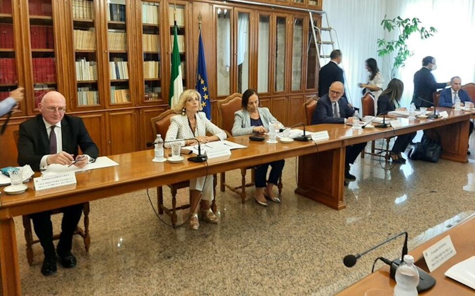 Lamorgese in Calabria: attivato il numero unico d'emergenze. Migranti, +30% in un anno 51 Lamorgese 1