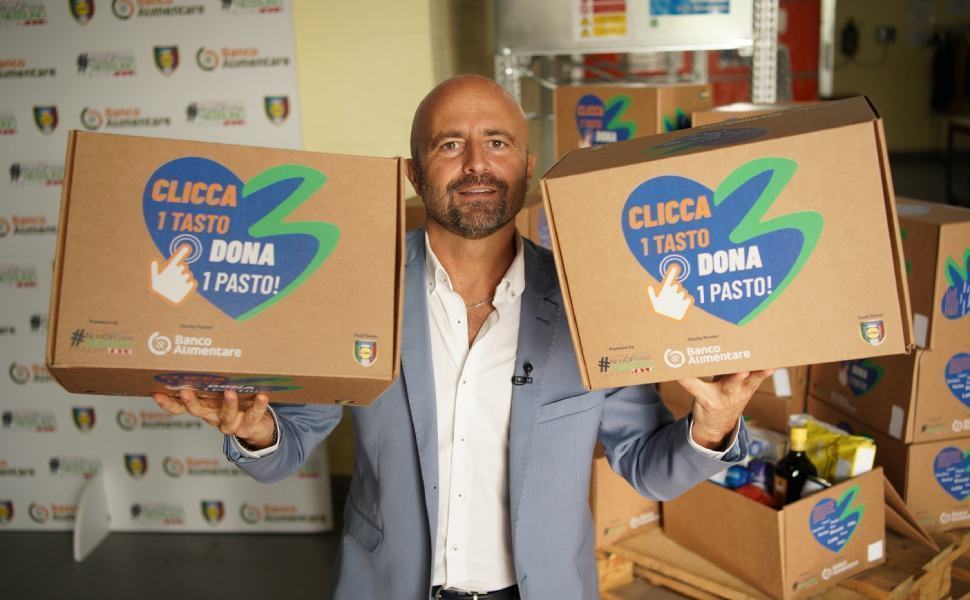 Luca Abete Clicca dona un pasto 01