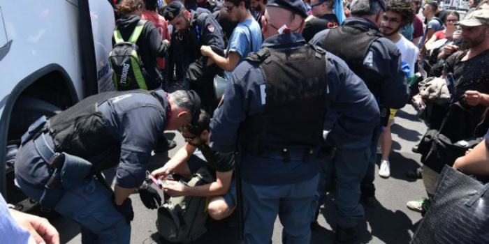 Manifestanti G7