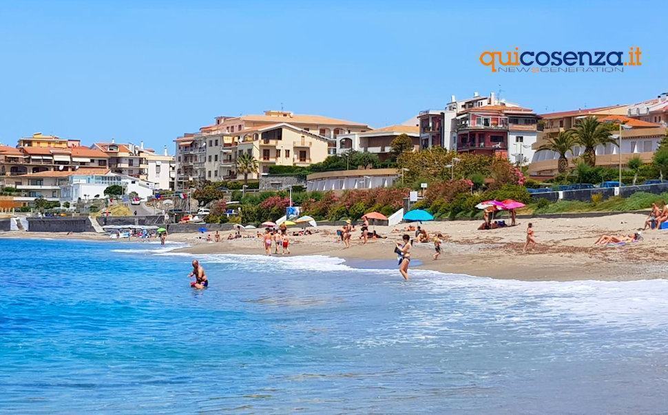 Assaggio d'Estate. In tanti in spiaggia, ristoranti sold-out e voglia di normalità 51 Mare diamanteok