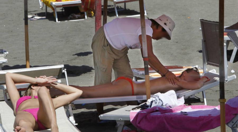 Massaggiatori abusivi